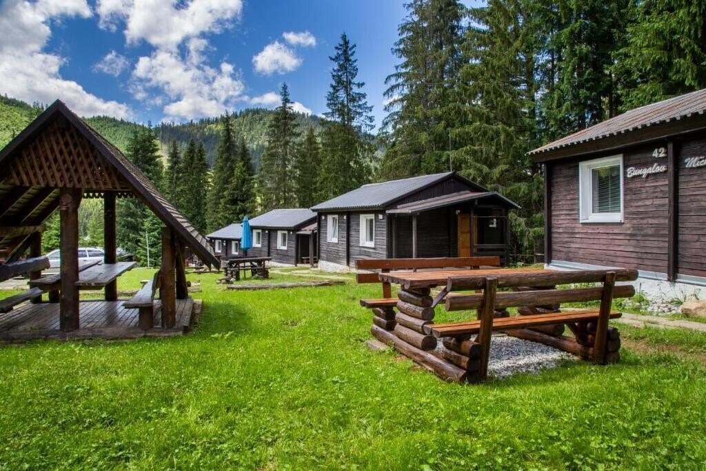 Готель Bungalovy Jasna Lucky 2*