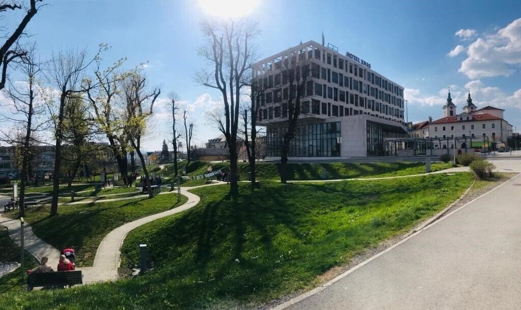 Готель Hotel Kras 4*