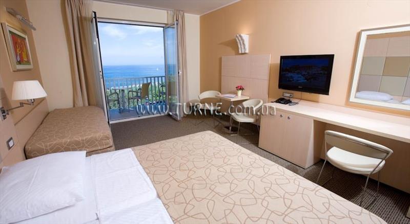 Готель San Simon 2*