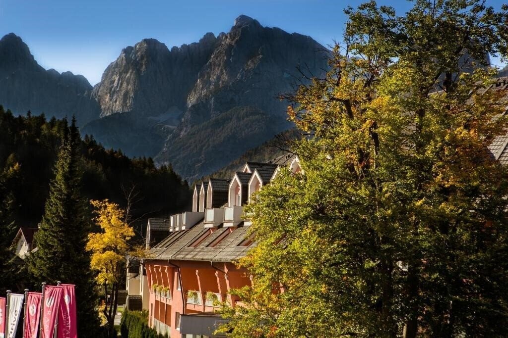 Картинка Ramada Hotel & Suites 4*