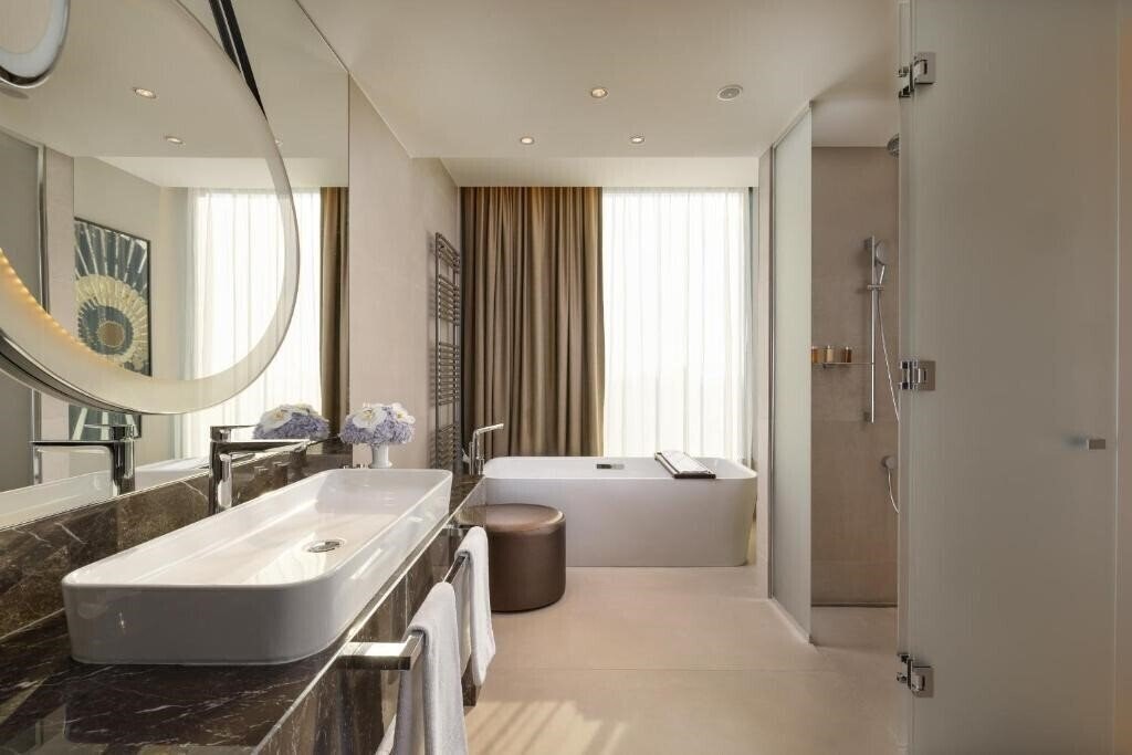 Отель Htl Intercontinental 5*