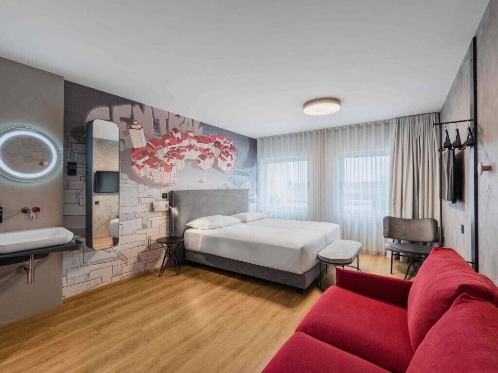 Фото Ibis Styles Ljubljana Centre 3*