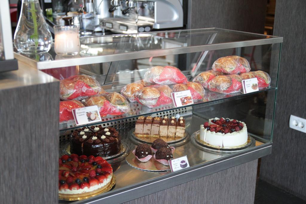 Фото Birokrat Aparthotel 3*