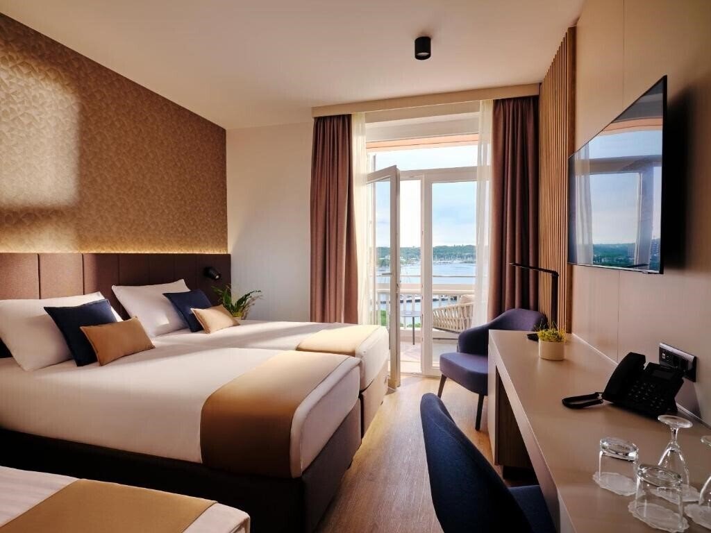 Фотография Riviera 4*