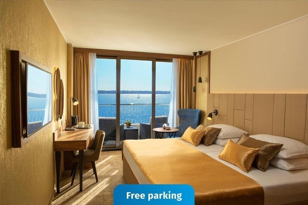Отель Grand Hotel Bernardin 5*