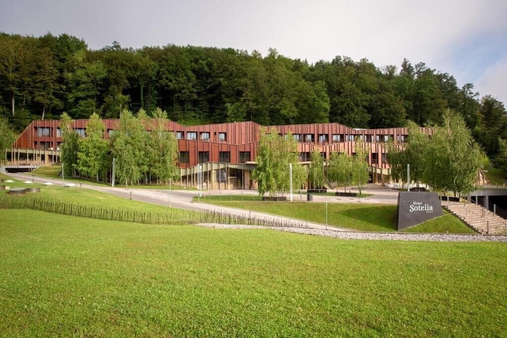 Отель Sotelia 4*