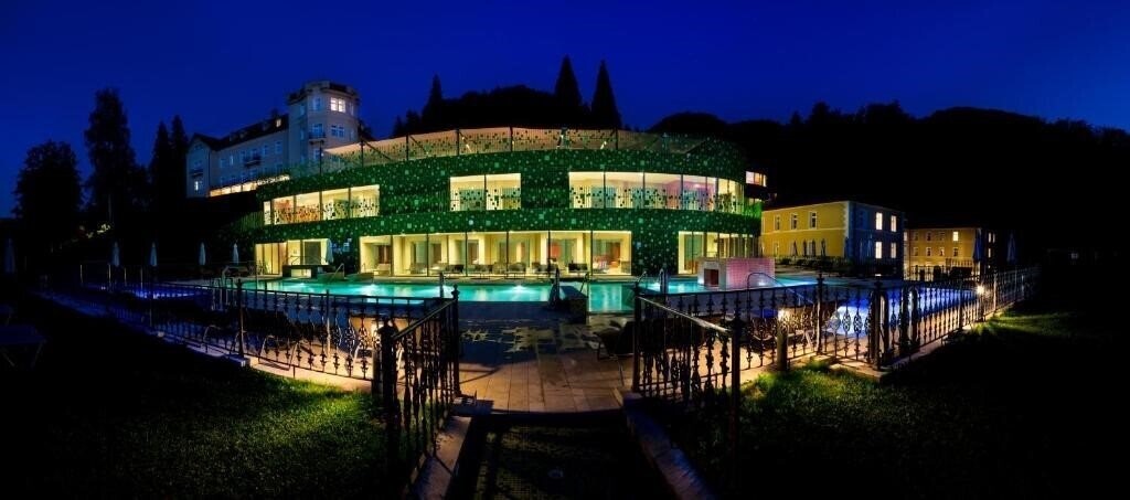 Отель Rimski Dvor 4*