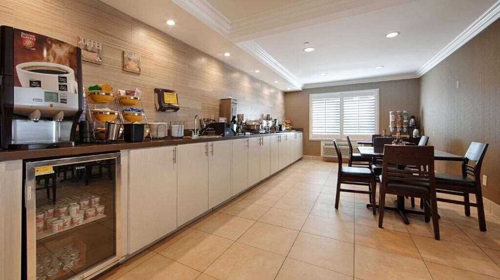 Зображення Best Western Burbank Airport Inn 3*