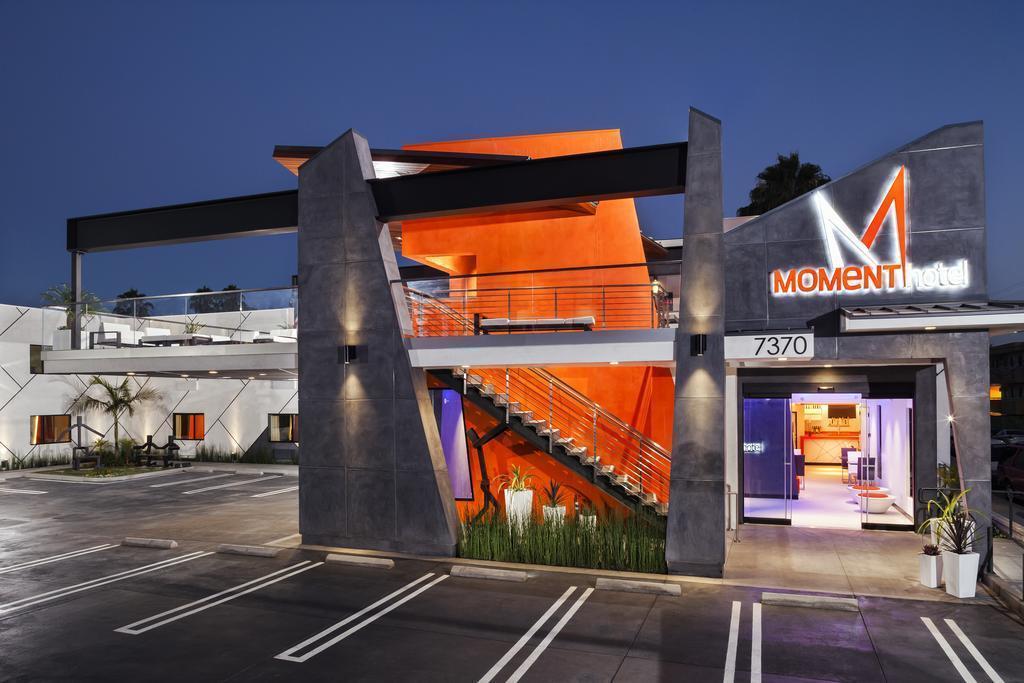 Отель The Moment Hotel 3*