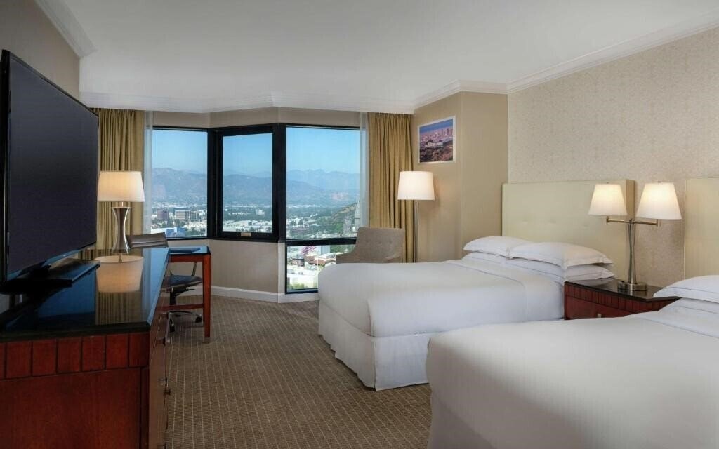 Фото Hilton Los Angeles/Universal City 4*