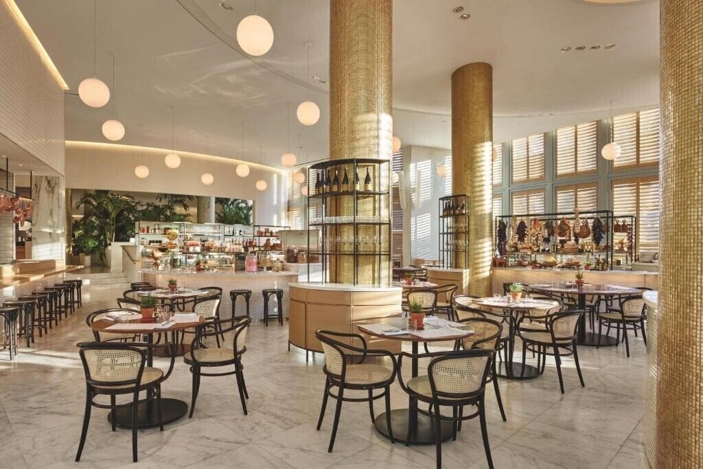 Зображення Miami Beach Edition 5*