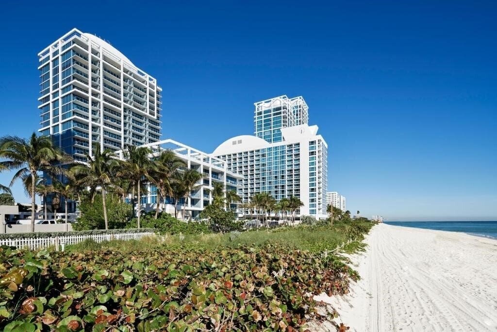 Картинка Carillon Miami Beach 5*