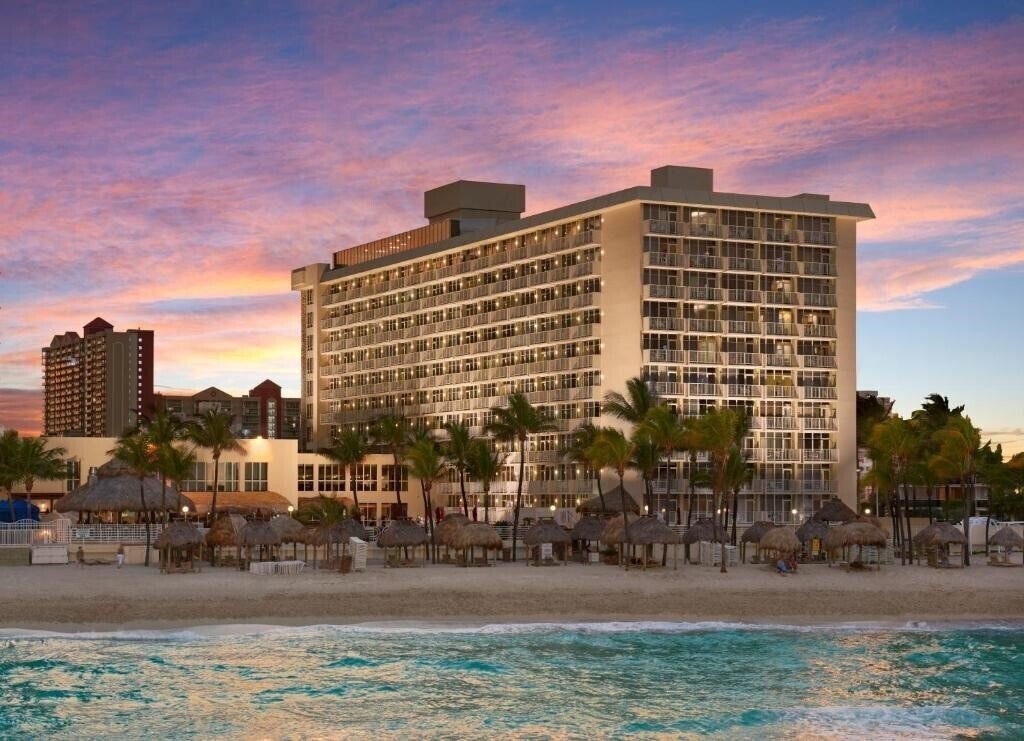 Изображение Newport Beachside Hotel & Resort 3*