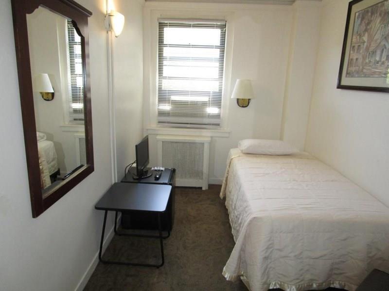 Зображення Ymca Flushing - Shared Bath - Bano Compartido 1*