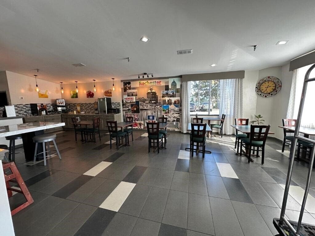 Фотографія Quality Inn 4*