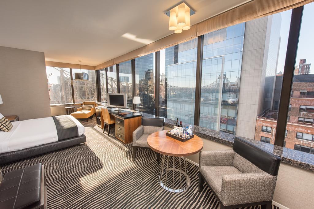 Готель Bentley 4*