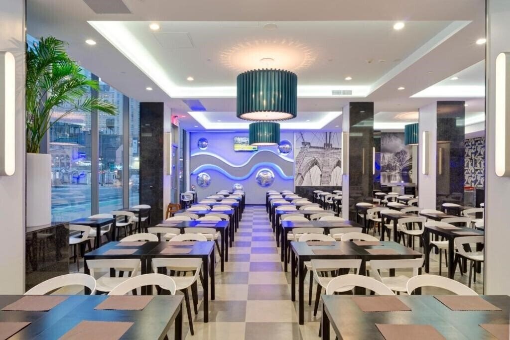 Готель Riu Plaza New York Times Square 4*