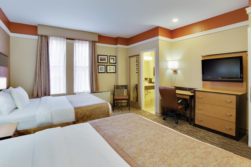 Фотографія La Quinta Inn & Suites Manhattan 3*