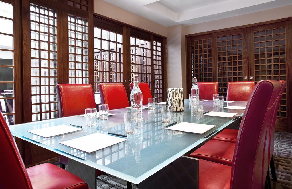 Фотографія Four Points By Sheraton Manhattan Soho Village 3*