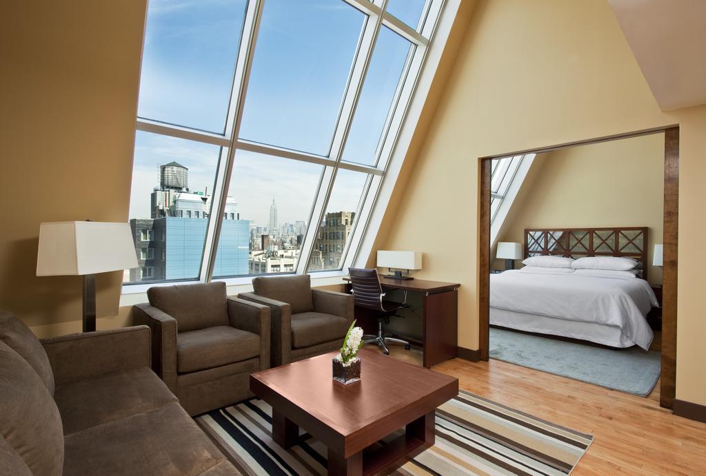 Готель Four Points By Sheraton Manhattan Soho Village 3*