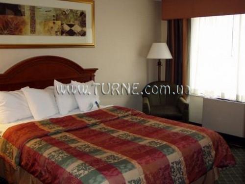 Отель Holiday Inn Midtown 3*