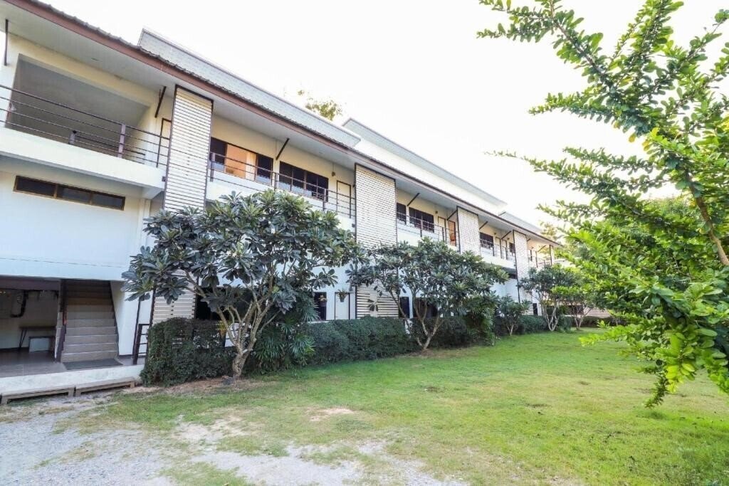 Картинка Oyo 421 Dnk Baan Suan 2*
