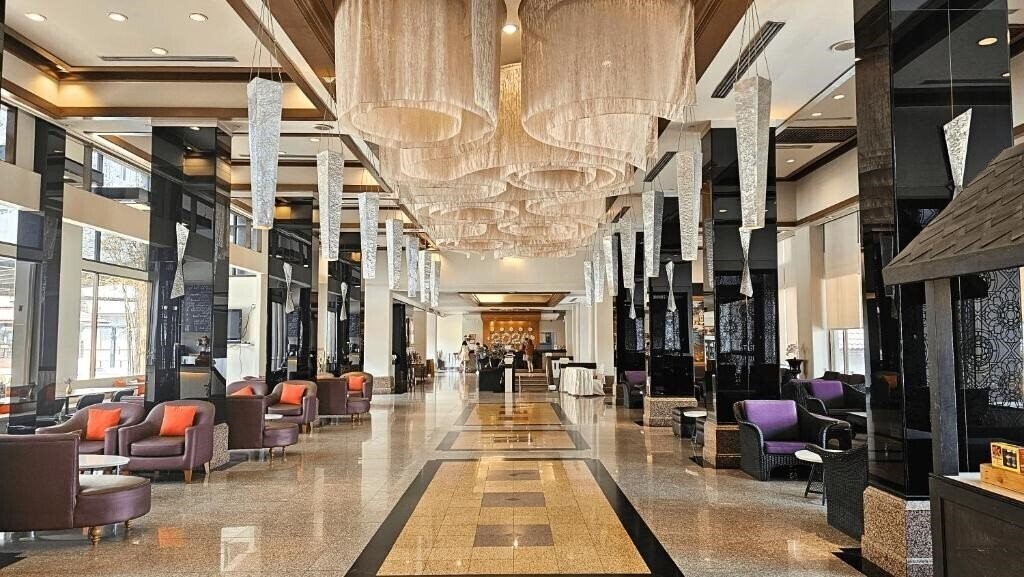 Отель Songphanburi Hotel 2*
