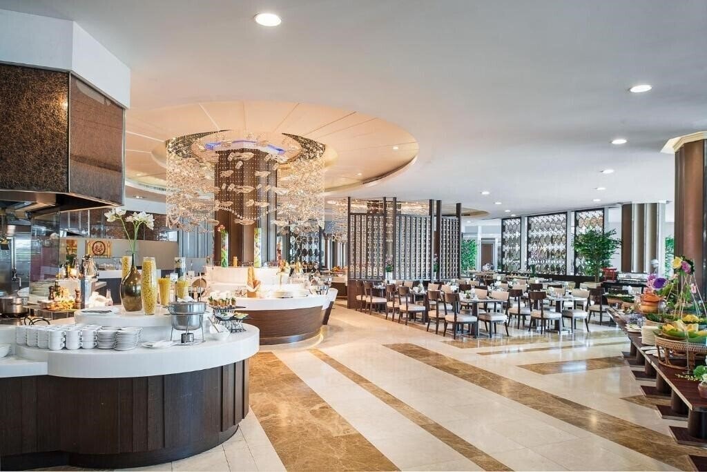 Фотографія The Berkeley Hotel Pratunam 3*