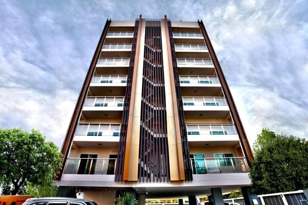 Отель The Aim Sathorn Hotel 2*