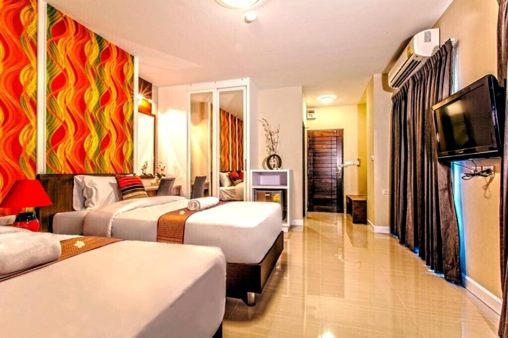 Фото The Aim Sathorn Hotel 2*