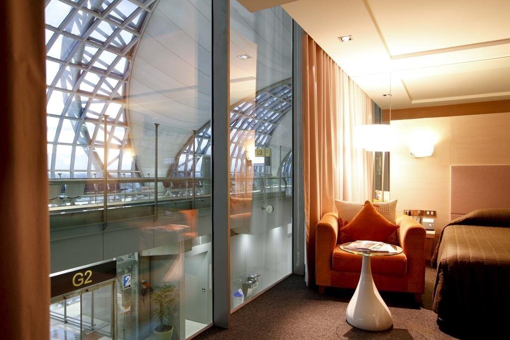 Фотографія Louis Tavern Dayrooms At Suvarnabhumi Airport 4*