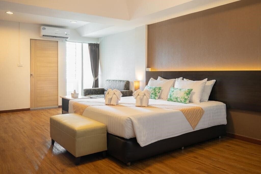 Готель Golden Jade Suvarnabhumi Hotel 3*