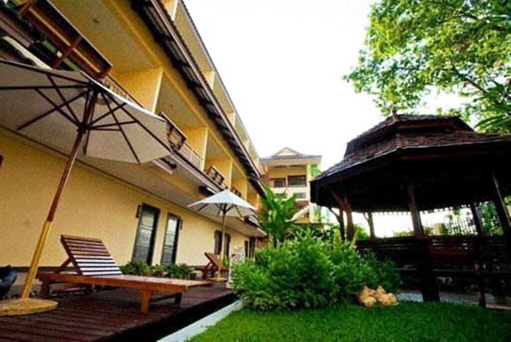 Отель Suphan Lake Hometel 3*