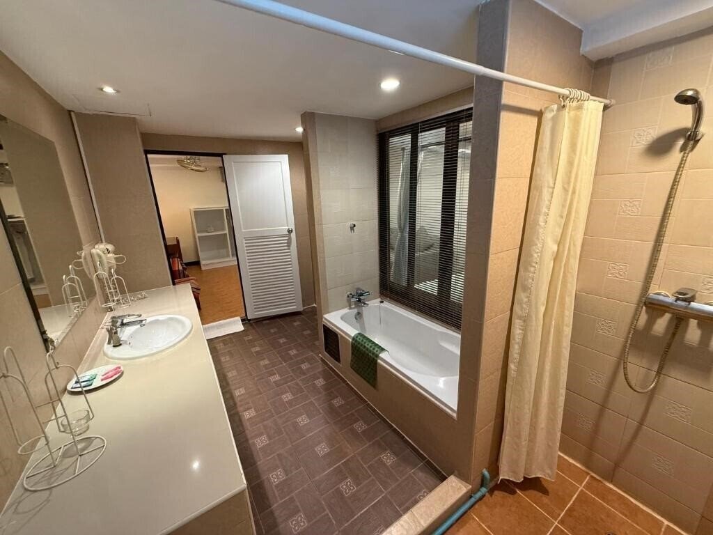 Фотография Best Bangkok House 2*