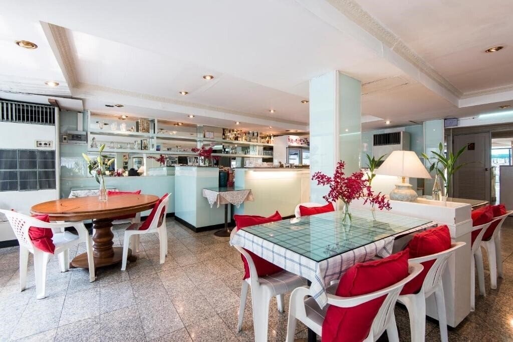 Изображение Best Bangkok House 2*