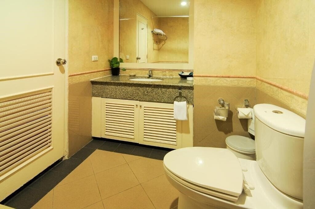 Фотографія Admiral Suites Bangkok By Compass Hospitality 4*