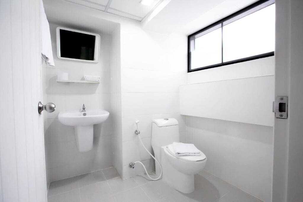 Фотографія Annex Lumpini Bangkok 3*