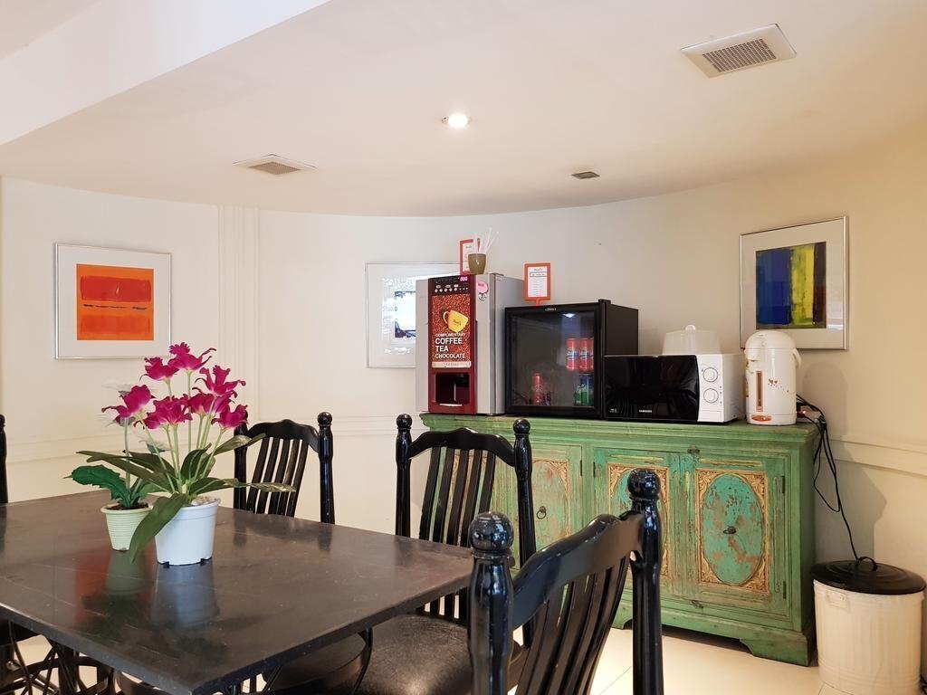 Фотографія Studio Sukhumvit 18 2*