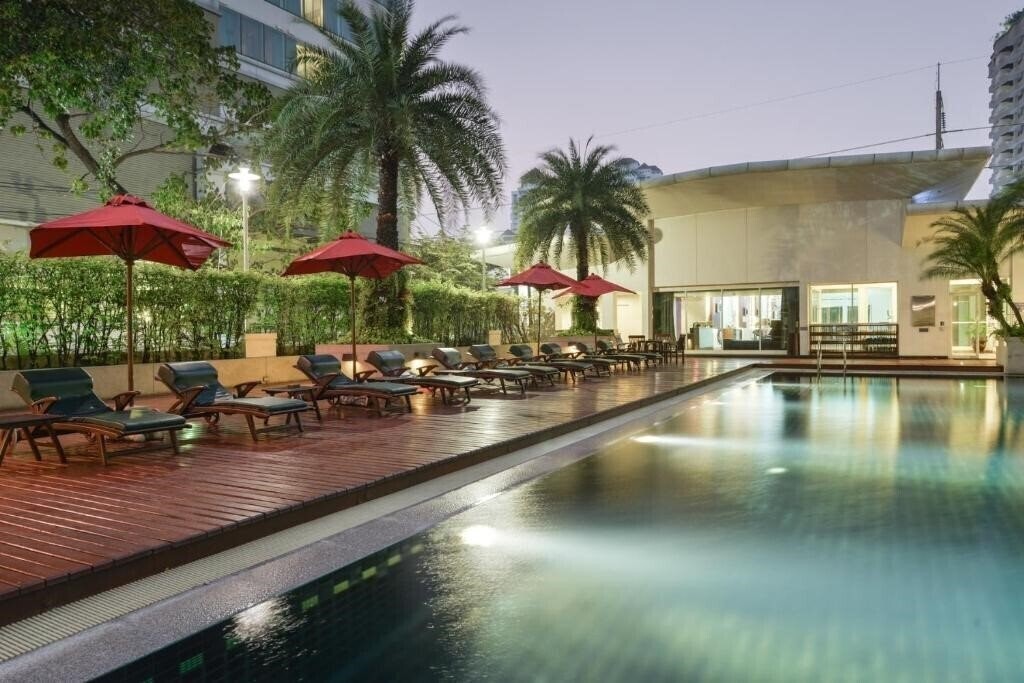 Готель Centre Point Serviced Apartment Thong Lo 4*