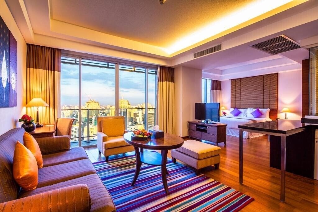 Картинка Column Bangkok 4*