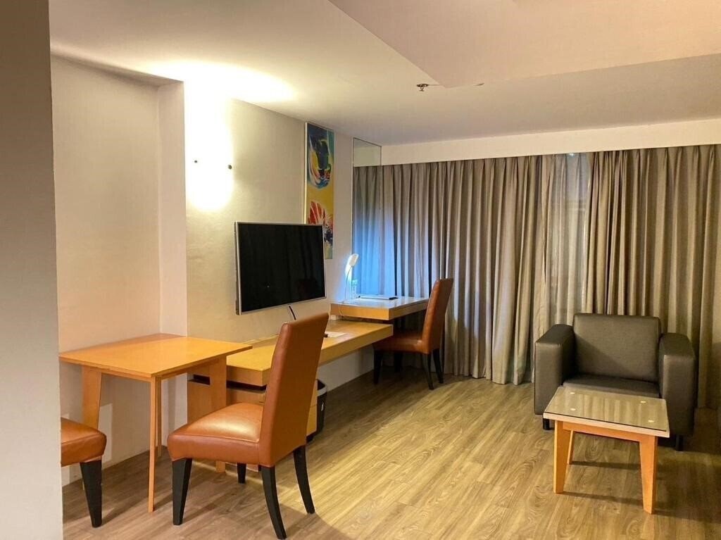 Фото Gold Orchid Bangkok 3*