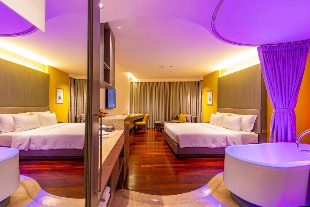 Фотография Lit Bangkok Hotel 4*