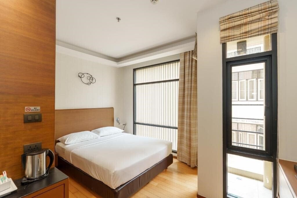 Готель Marvin Suites 3*