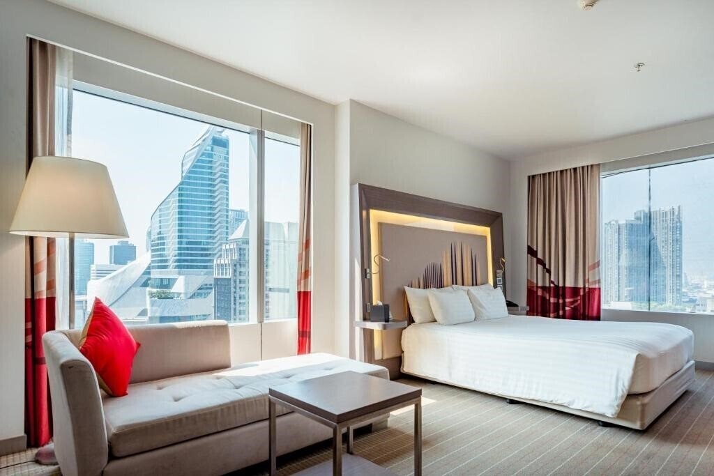 Зображення Novotel Bangkok Ploenchit Sukhumvit 4*
