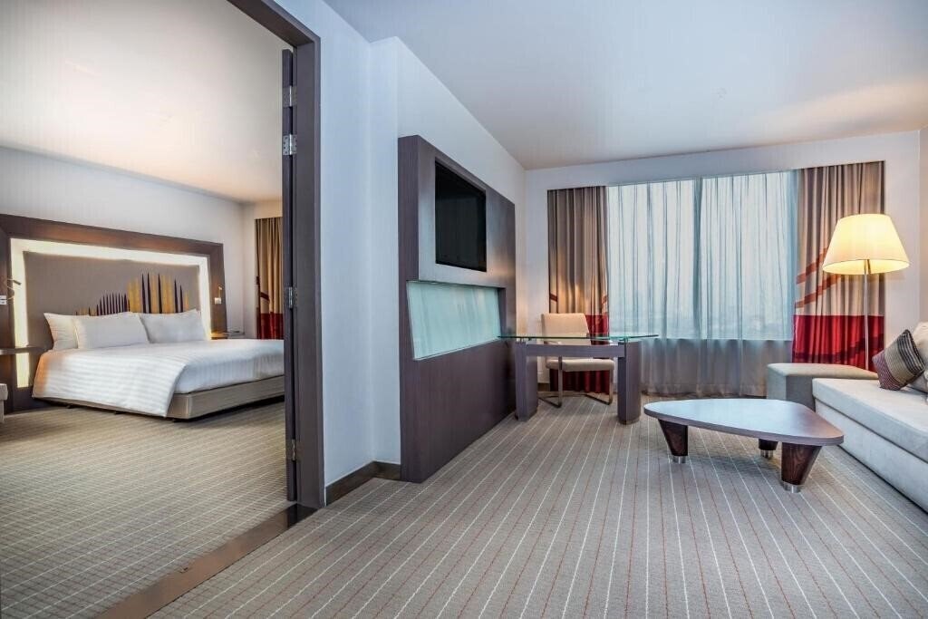 Картинка Novotel Bangkok Ploenchit Sukhumvit 4*