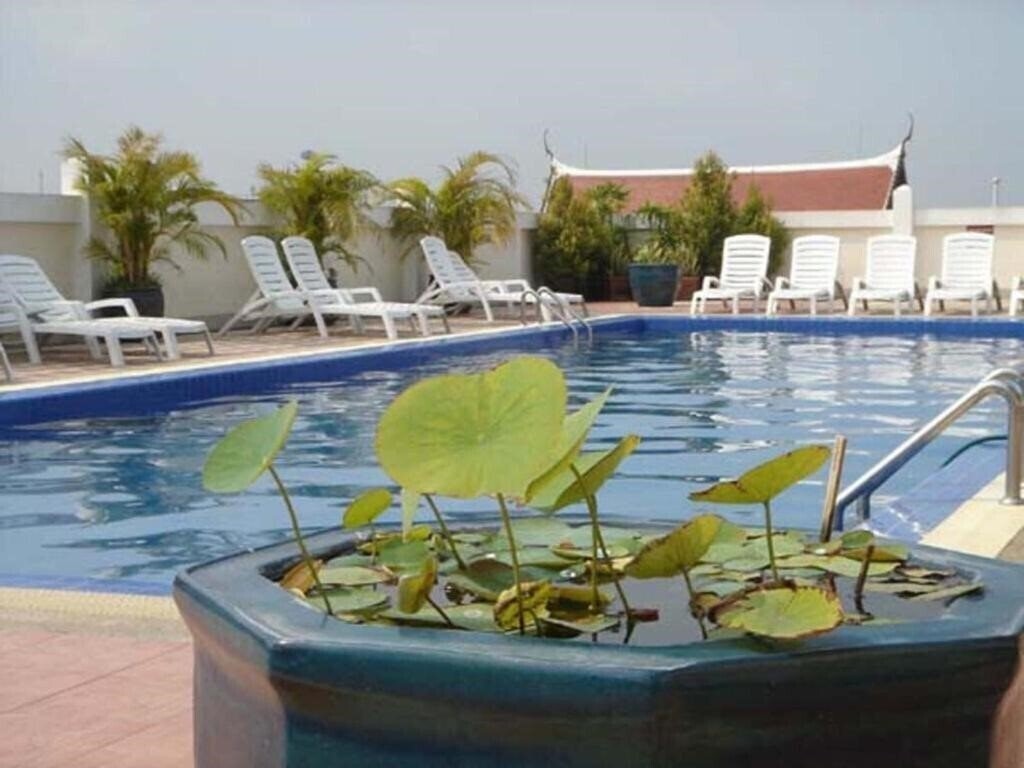 Картинка Rambuttri Village Inn & Plaza 3*