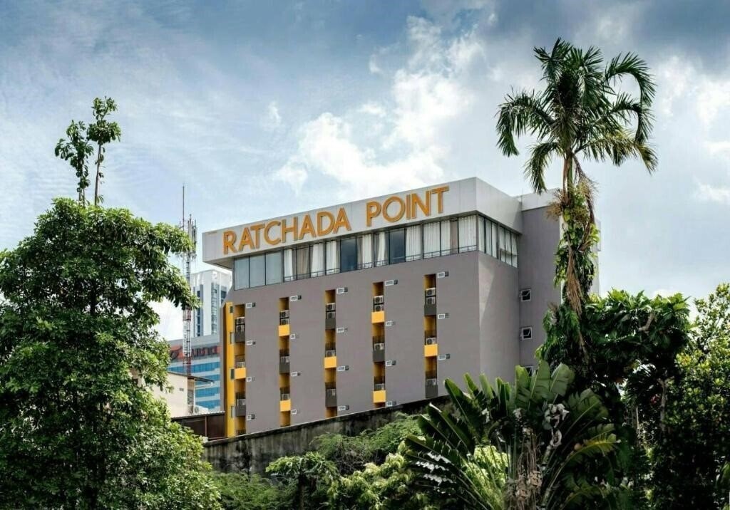 Готель Ratchada Point Hotel 3*