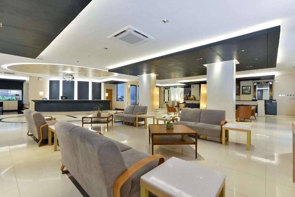 Отель Royal View Resort 3*