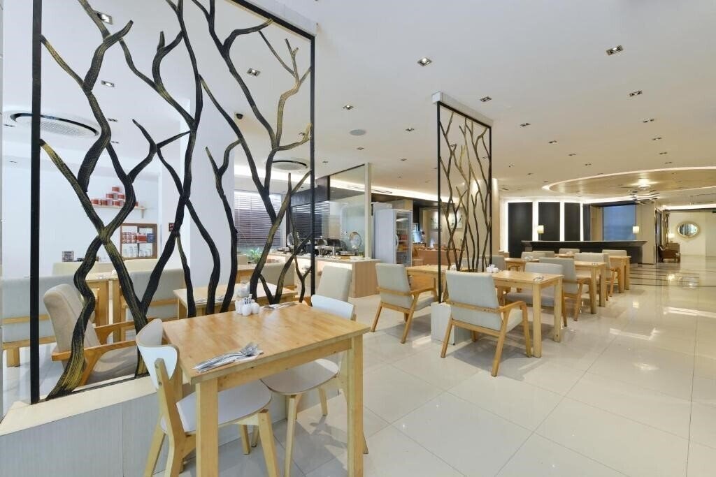 Изображение Royal View Resort 3*