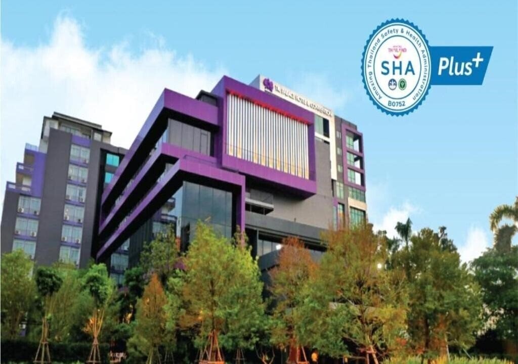 Готель Tk Palace Hotel & Convention 3*